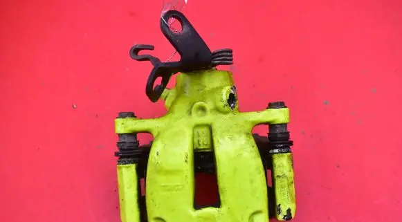 Skoda Superb B6 (3T) Rear brake caliper