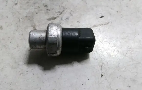 Audi A6 S6 C5 4B Air conditioning (A/C) pressure sensor 