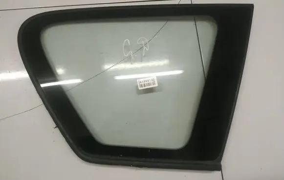 Toyota Avensis Verso Rear side window as2