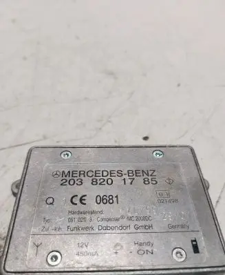Mercedes-Benz C W203 Antenna control unit 2038201785 09102113