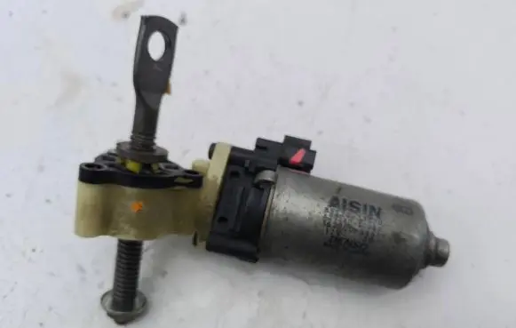 Lexus IS 220D-250-350 Seat adjustment motor 8582033020 1620006861
