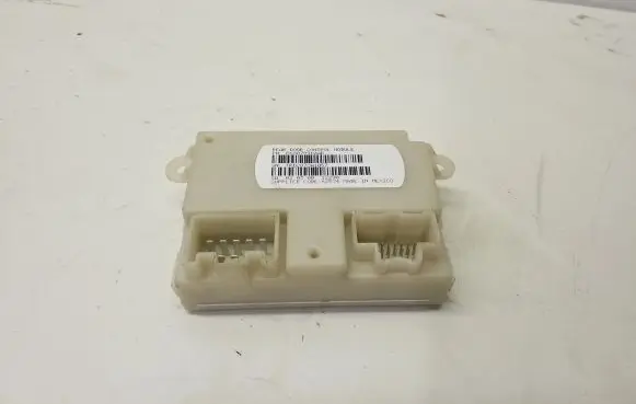 Chrysler Town & Country V Door control unit/module P68079910AB