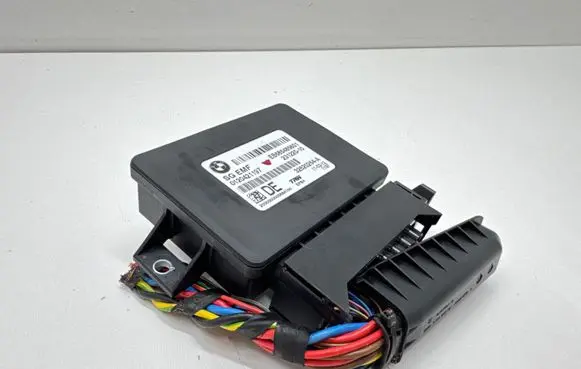 BMW 5 F10 F11 Hand brake control module 6854856 23122010 32620264A