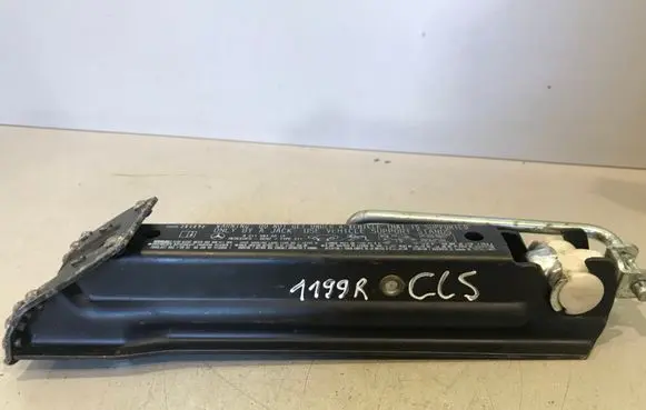 Mercedes-Benz CLS C219 Lift Jack A2115830215