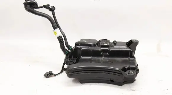 Seat Leon (5F) AdBlue liquid reservoir 
