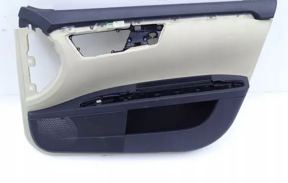 Mercedes-Benz S W221 Front door card panel trim A221720