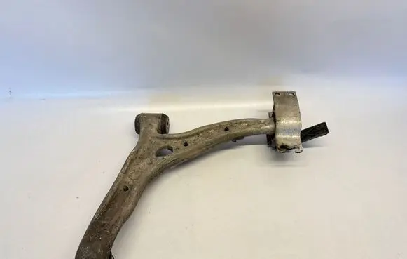 Mercedes-Benz A W176 Front lower control arm/wishbone A2463304800 A2463330114
