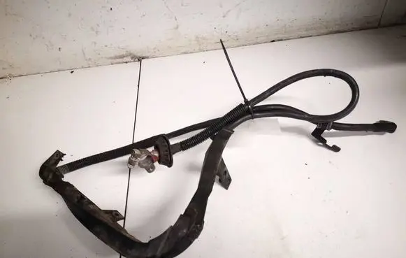 Volkswagen PASSAT B5.5 Positive cable (battery) 
