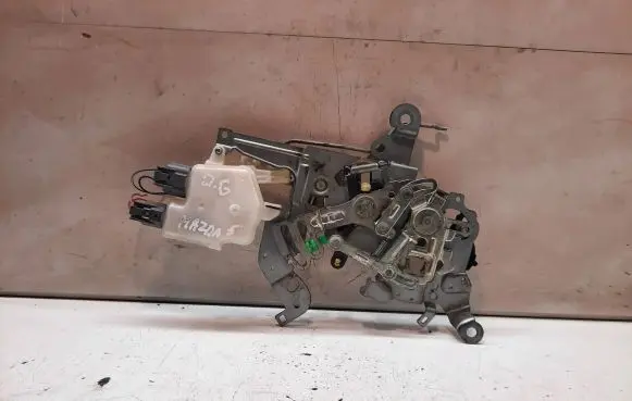 Mazda 5 Sliding door lock 