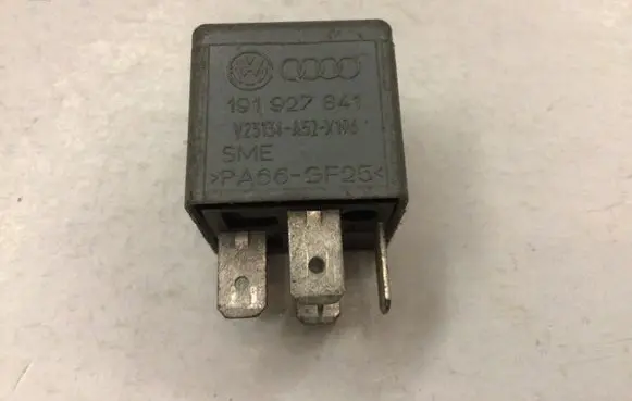 Volkswagen PASSAT B6 Other relay 191927841