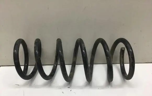 Land Rover Discovery 5 Front coil spring