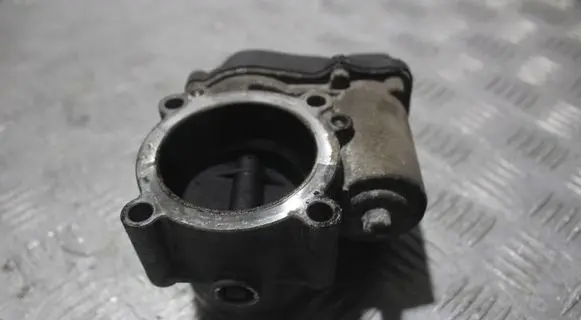 Seat Leon (1P) Throttle body valve 03C133062C