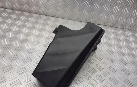 Mitsubishi Grandis Air filter cleaner box bracket assembly 