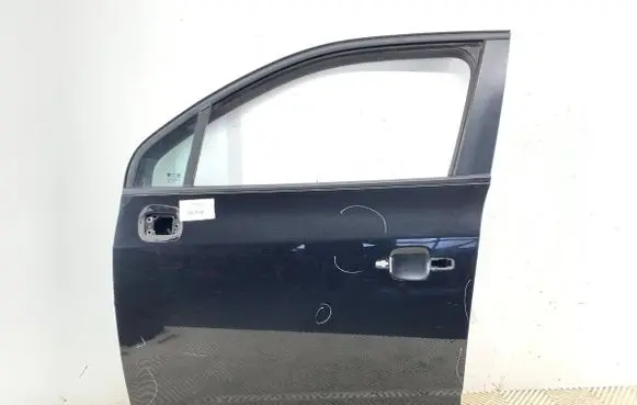 Chevrolet Orlando Front door