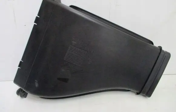 BMW 2 Active Tourer U06 Air intake duct part 670033060