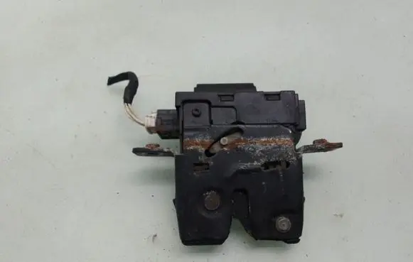 Renault Scenic II - Grand scenic II Tailgate/trunk/boot lock/catch/latch 8200257615