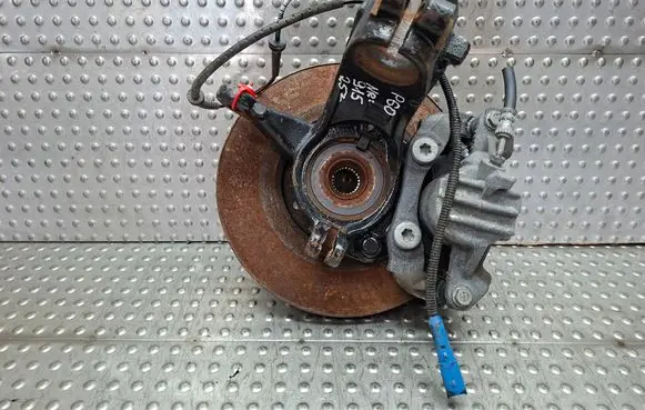 Peugeot 208 Front wheel hub spindle knuckle S25071915