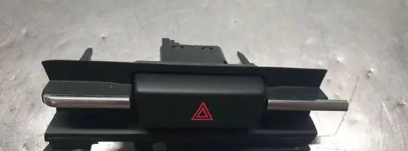 Mazda CX-3 Hazard light switch DA6A664H0 K0021 5147T1NA