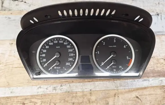 BMW 5 E60 E61 Speedometer (instrument cluster) 213486009851 110080213 6974576