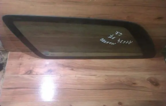 Ford Mondeo MK II Rear side window