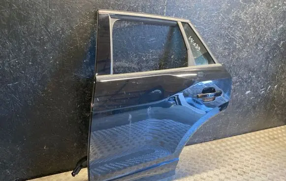Audi Q2 - Rear door