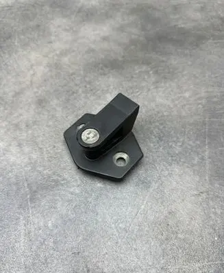 BMW 5 E39 Front door lock loop/hook striker 8176350
