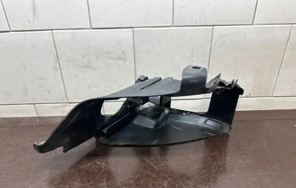 Audi Q7 4L Headlight/headlamp mounting bracket