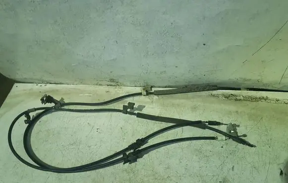 Ford Focus Handbrake/parking brake wiring cable 