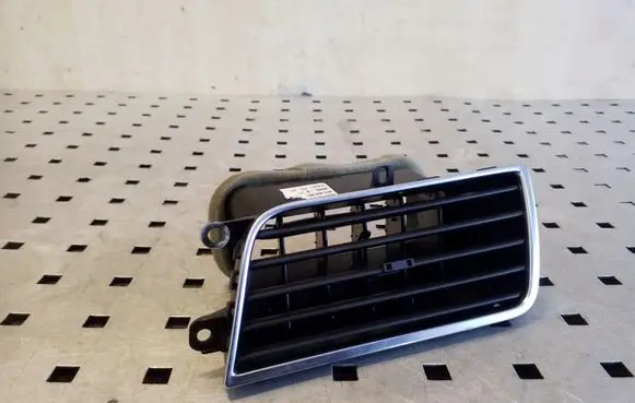 Audi A8 S8 D4 4H Dashboard side air vent grill/cover trim 4H2820901
