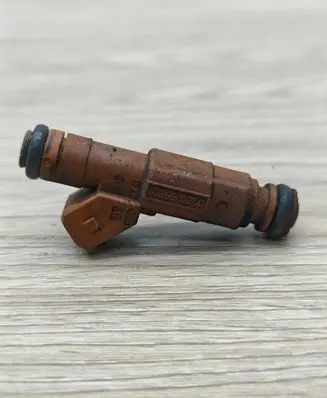 Volvo XC90 Fuel injector 9186340