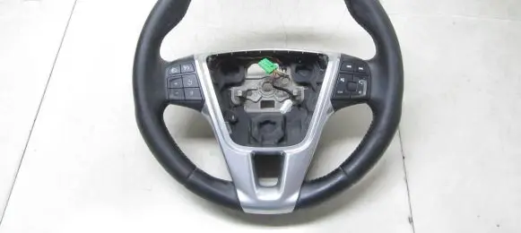 Volvo V40 Steering wheel 31250592