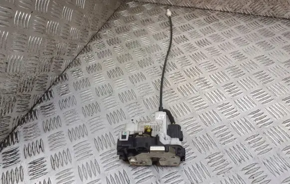 Fiat Panda II Rear door lock 46303516