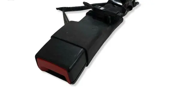 Toyota Avensis T270 Rear seatbelt buckle 6093092