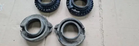 Maserati Quattroporte Rear coil spring rubber mount 