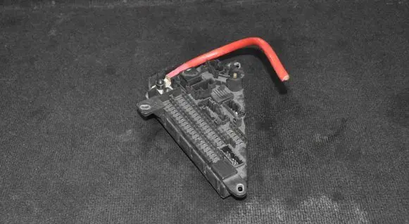 BMW 5 E60 E61 Fuse box set 6906619