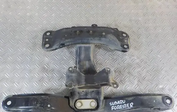 Subaru Forester SJ Gearbox mounting bracket
