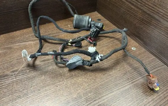Citroen Jumper Front door wiring loom 1376590080