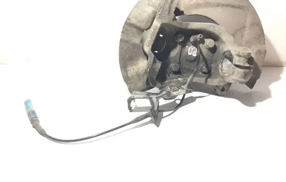 BMW 5 E60 E61 Front wheel hub 6760954