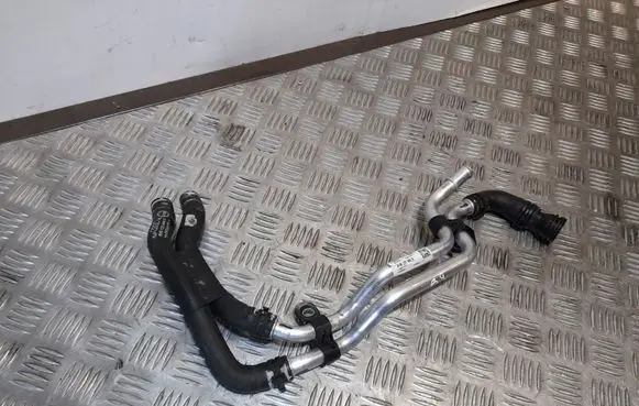 Audi A4 S4 B9 Engine coolant pipe/hose 8W0121400B