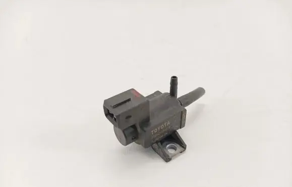 Toyota Auris 150 Turbo solenoid valve 258600R010 72828606