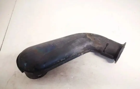 Volkswagen PASSAT B4 Air intake hose/pipe