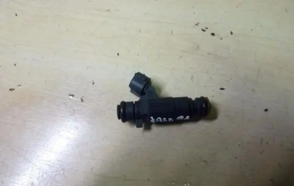 Peugeot 208 Fuel injector 9676017480 VD2467