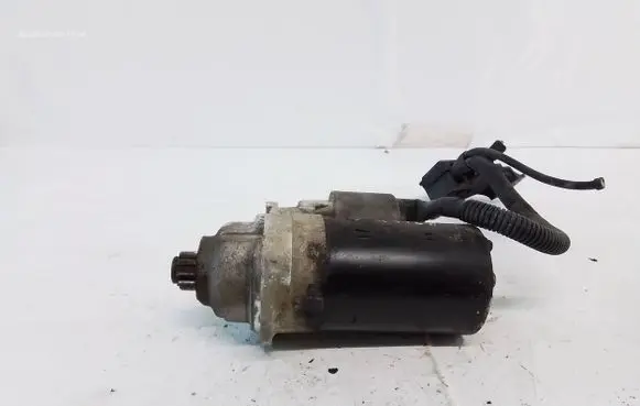 Porsche Boxster 986 Starter motor 98660410400