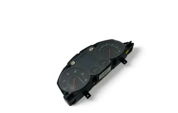 Volkswagen PASSAT B6 Speedometer (instrument cluster) 3C0920870Q