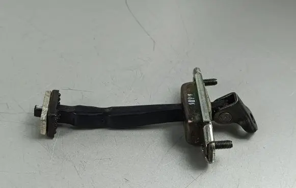 Hyundai Kona I Rear door check strap stopper