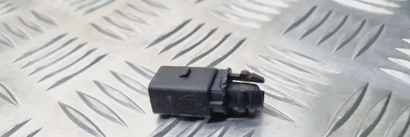 Audi A6 S6 C5 4B Outside/exterior temperature sensor 8Z0820