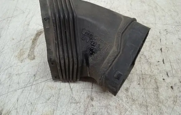 Audi A6 S6 C6 4F Air intake duct part 4F0129739B