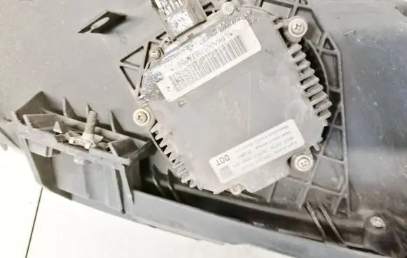 Mazda CX-7 Headlight ballast module Xenon