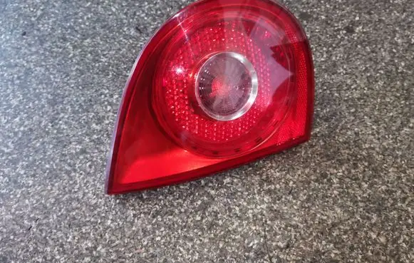 Volkswagen Golf V Tailgate rear/tail lights 1K6945093E