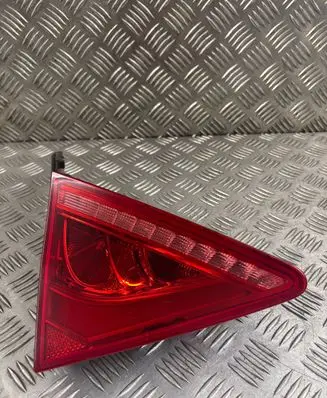 Audi A7 S7 4G Tailgate rear/tail lights 4G8945093